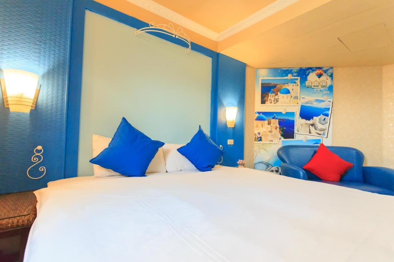 Easy Stay Inn Kaohsiung Bagian luar foto