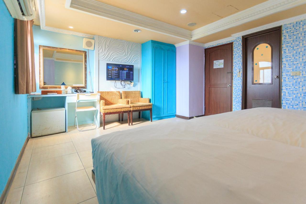 Easy Stay Inn Kaohsiung Bagian luar foto