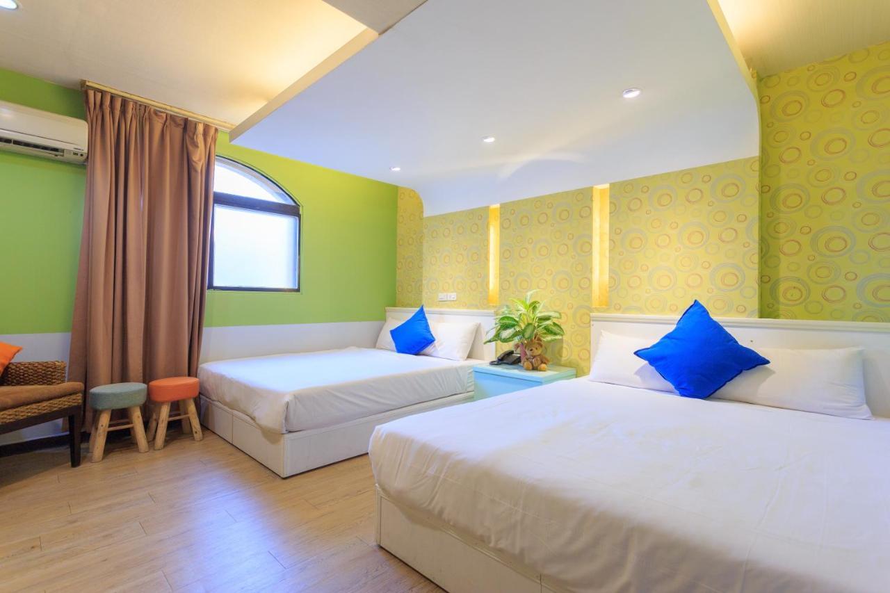Easy Stay Inn Kaohsiung Bagian luar foto