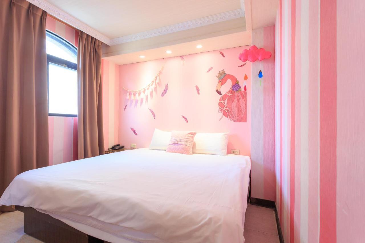 Easy Stay Inn Kaohsiung Bagian luar foto
