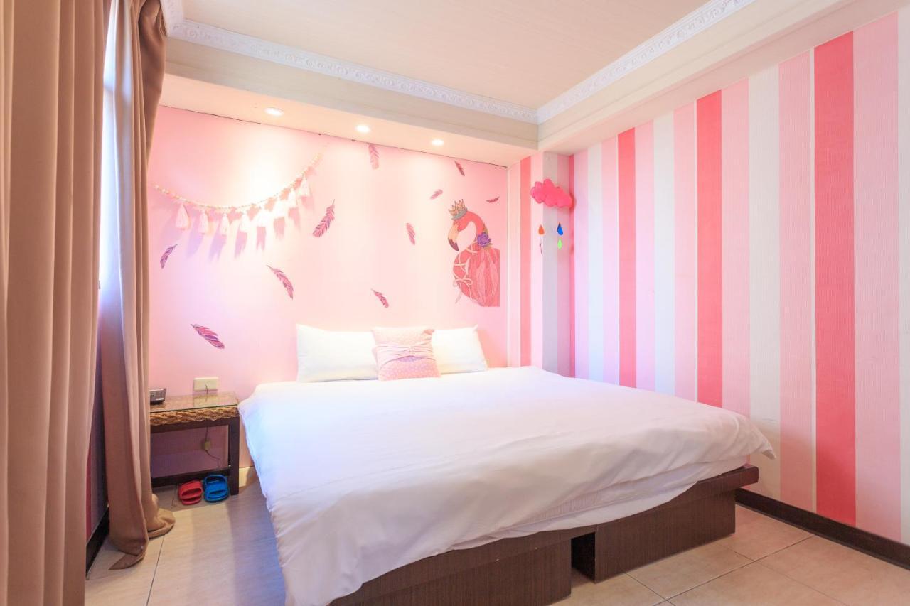 Easy Stay Inn Kaohsiung Bagian luar foto
