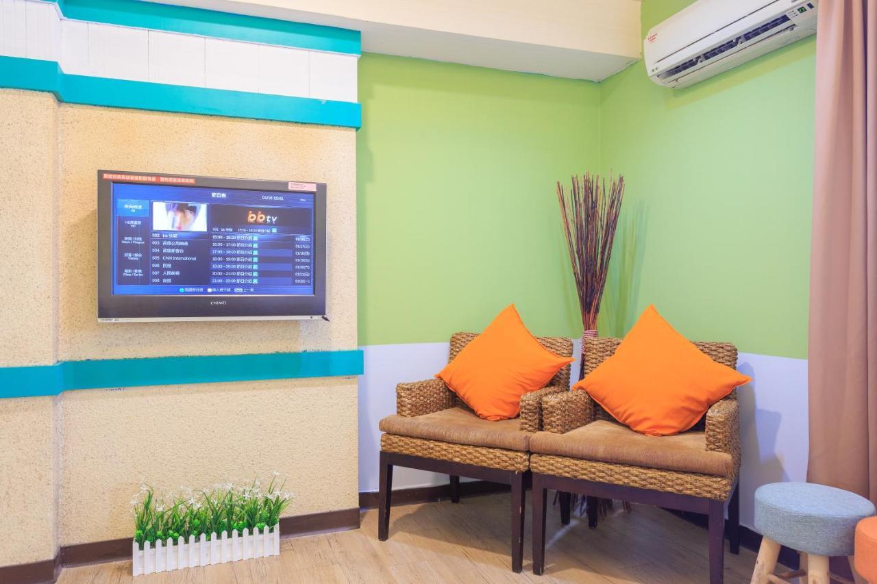 Easy Stay Inn Kaohsiung Bagian luar foto