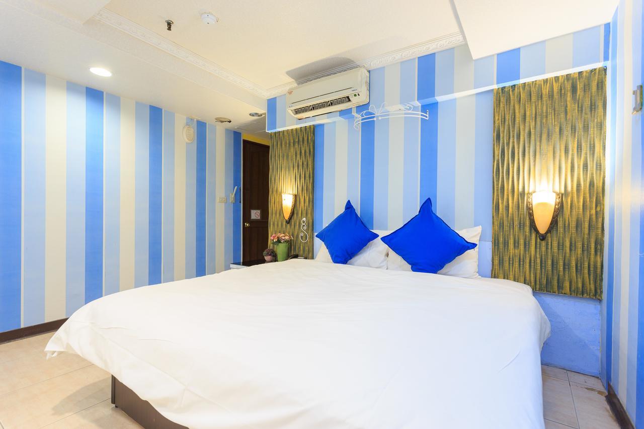 Easy Stay Inn Kaohsiung Bagian luar foto