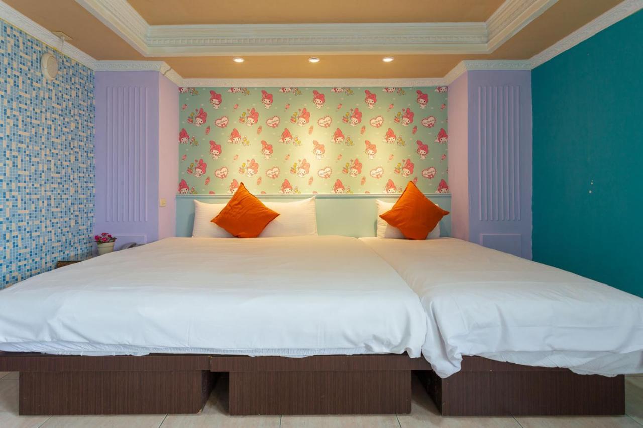 Easy Stay Inn Kaohsiung Bagian luar foto
