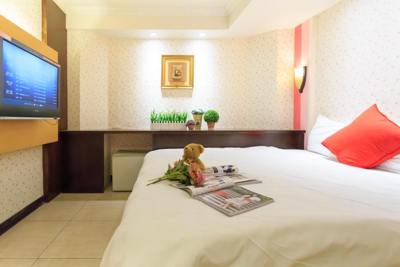 Easy Stay Inn Kaohsiung Bagian luar foto